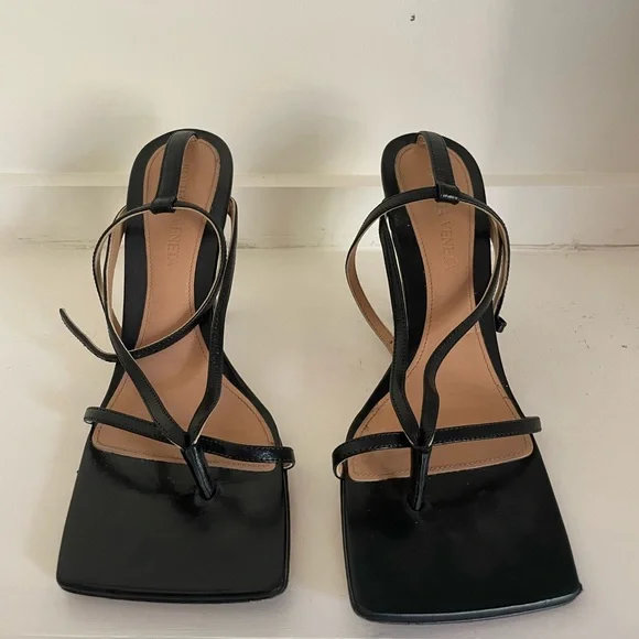 Bottega Veneta sandals - Picture 8 of 10